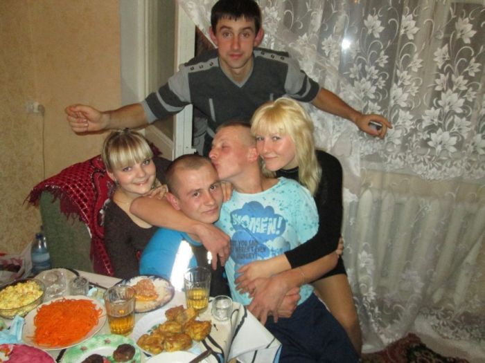 Жена и друг семьи русское. Частные домашние семейные снимки. Семейные пары из соцсетей.